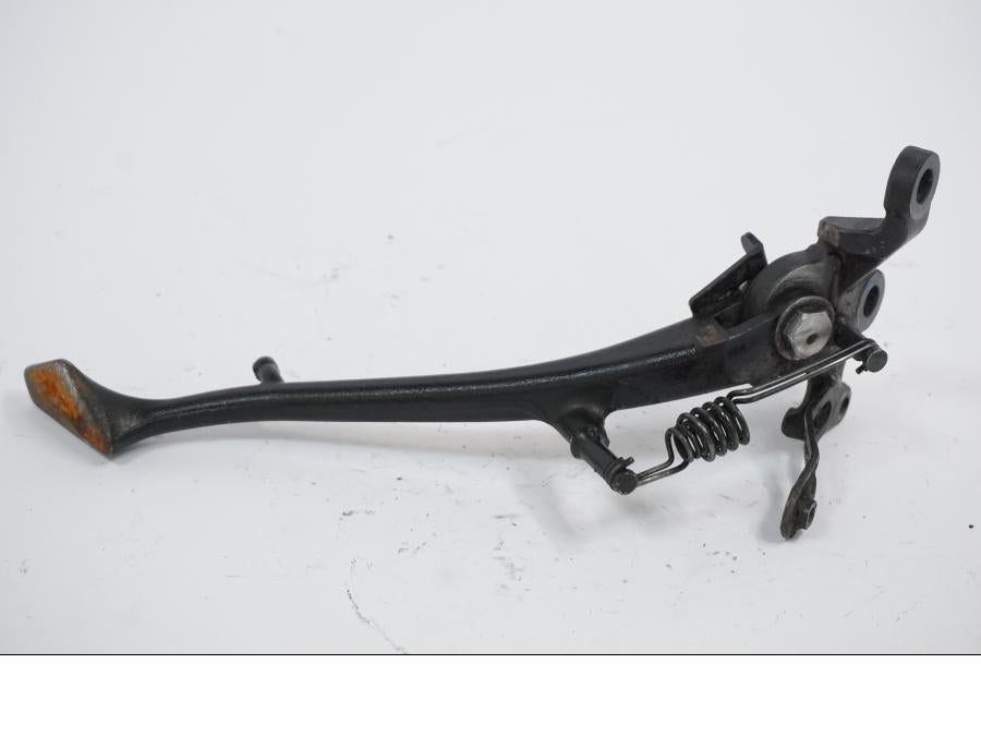 Snett uppifrån på Sidostöd från en Suzuki GSX-R 1000 -2008 motorcykel.