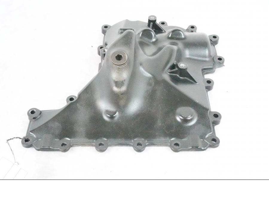 Höger sida på Oljetråg från en BMW K 1200 S -2005 motorcykel.