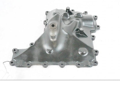 Höger sida på Oljetråg från en BMW K 1200 S -2005 motorcykel.