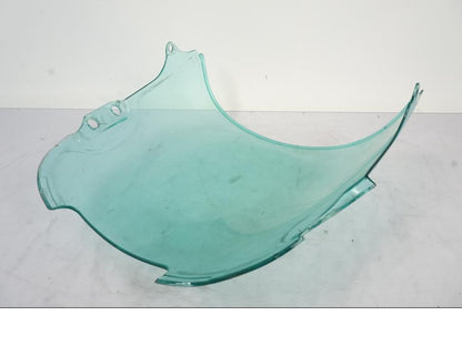 Snett nerifrån på Vindruta från en Honda VFR 750 -1994 motorcykel.