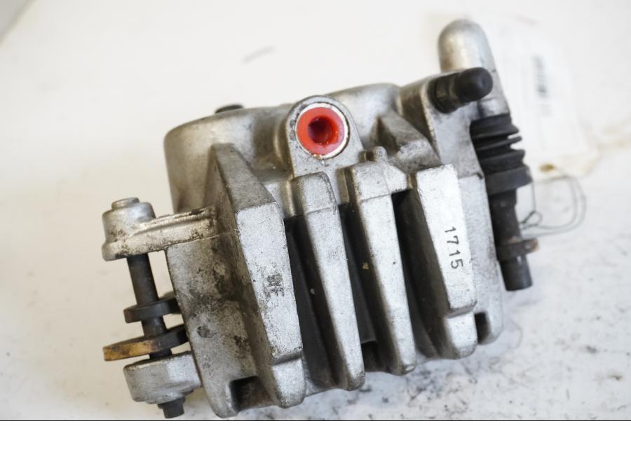 Baksidan på Bromsok från en Kawasaki VN 1500 Classic Tourer -2000 motorcykel.