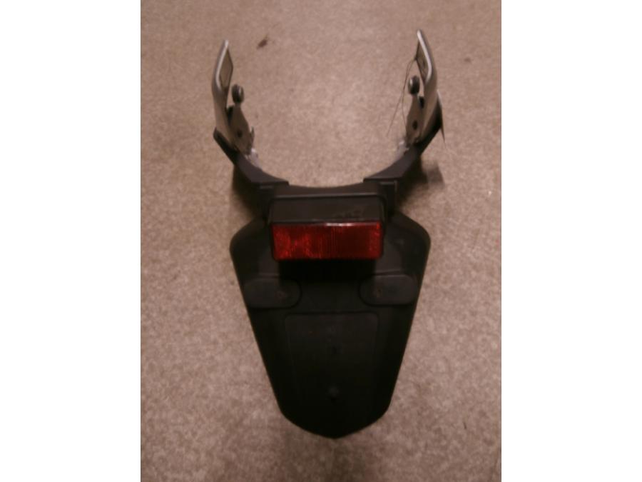 Höger sida på Skylthållare från en Honda CBR 600 RR -2003 motorcykel.