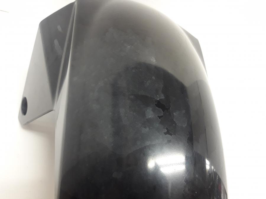 Höger sida på Framskärm från en Suzuki SV 1000 -2004 motorcykel.