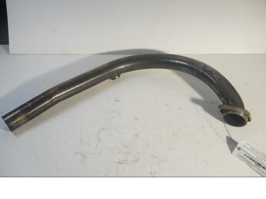 Framsidan på Grenrör från en BMW F 650 CS -2002 motorcykel.