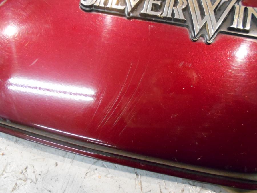 Baksidan på Sidopanel från en Honda GL 500 -1982 motorcykel.