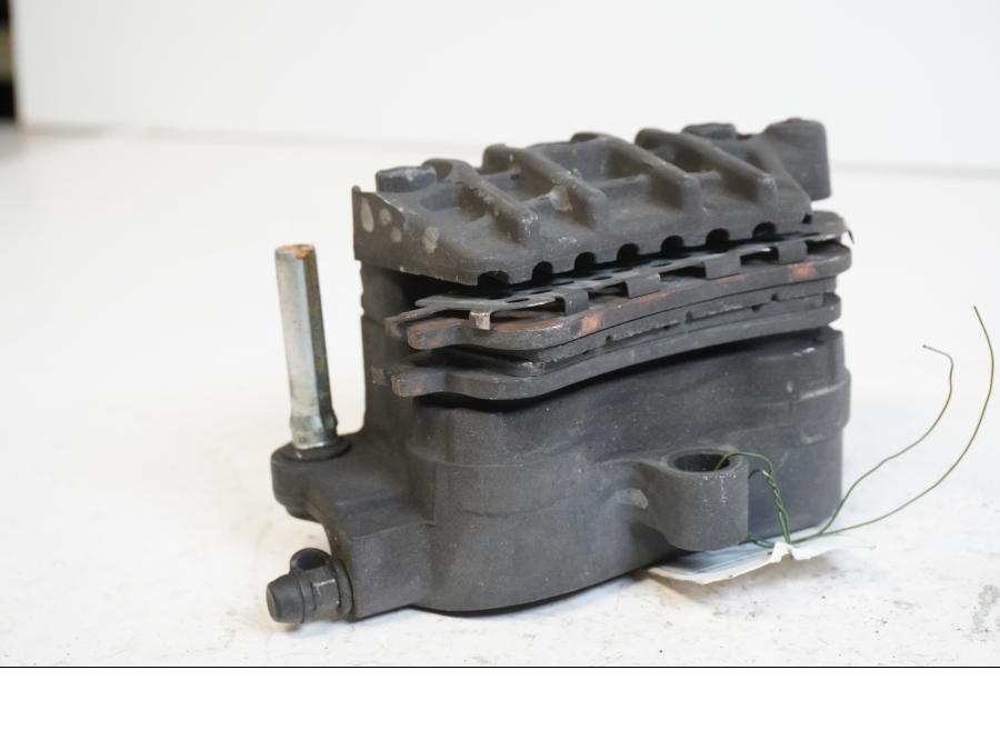 Höger sida på Bromsok från en Honda CBR 1100 XX -2001 motorcykel.