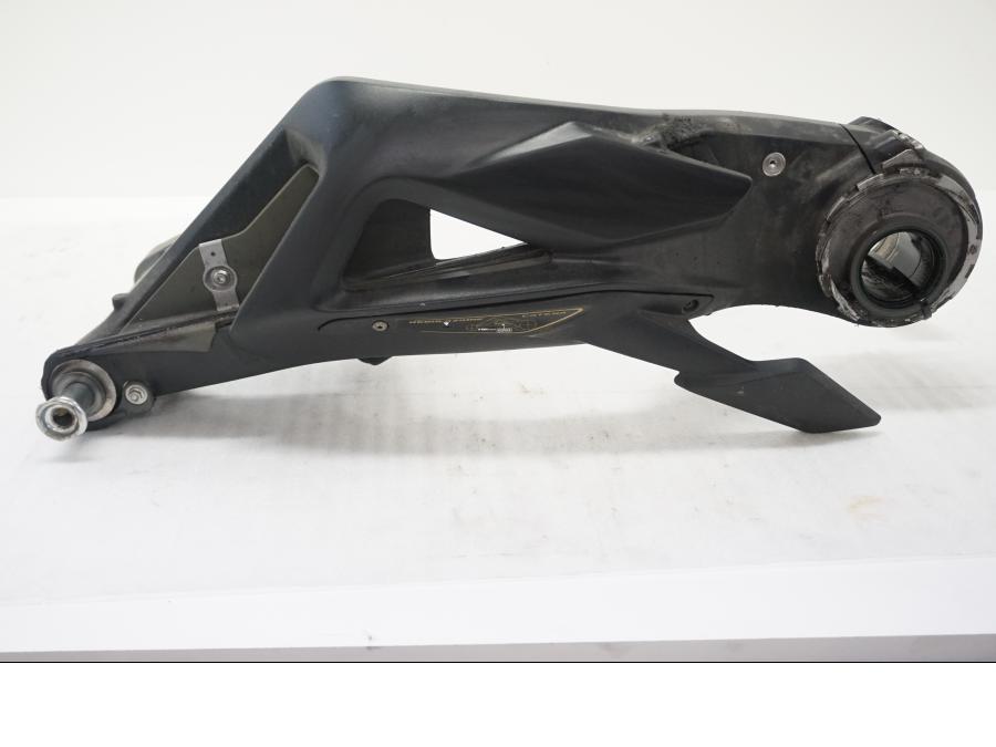 Framsidan på Sving från en MV Agusta Brutale 800 -2014 motorcykel.