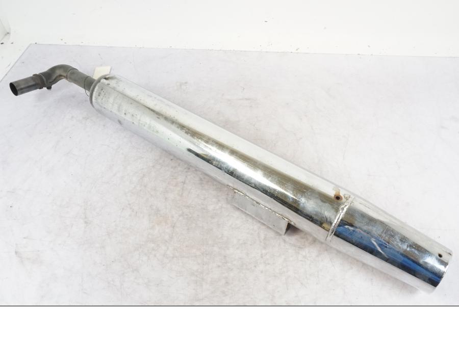 Framsidan på Ljuddämpare från en Kawasaki VN 1500 Classic Tourer -2000 motorcykel.