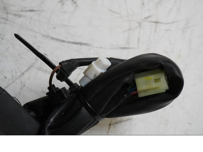 Baksidan på Styrelreglage från en Yamaha XT 1200 Z -2011 motorcykel.