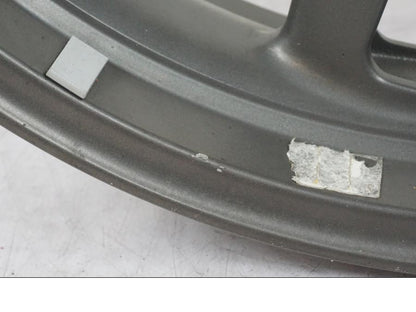 Extrabild6 på Fälg från en KTM 950 SM -2006 motorcykel.