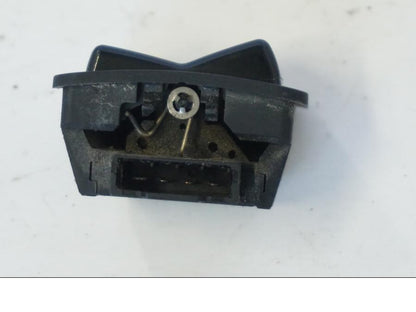 Höger sida på Tryckknappsreglage från en Honda SH 300 A -2011 scooter.