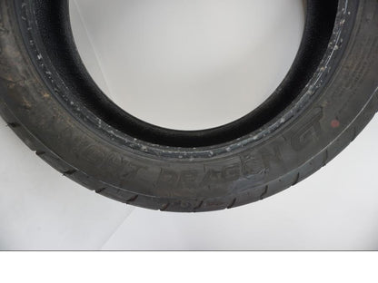 Baksidan på <p>Begagnad däck av märket Pirelli och modell Night Dragon GT.</p>

<p>Dimension 180/65-16. </p>

<p>Mönsterdjup ca.80%</p>

<p>Tillv. 02/2023.</p> moped.
