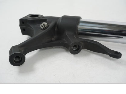 Vänster sida på Gaffelben från en Yamaha YZF 1000 R1 -2006 motorcykel.