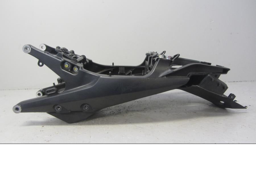 Baksidan på Bakram från en Honda CB 1000 R -2010 motorcykel.