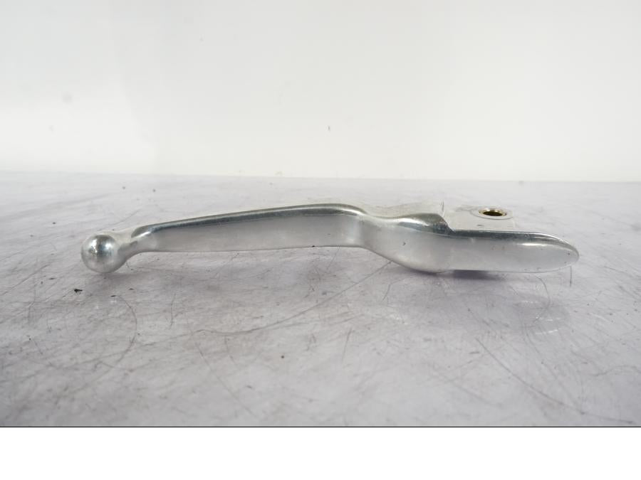 Höger sida på Bromsgrepp från en H-D Softail Sport Glide FLSB -2022 motorcykel.