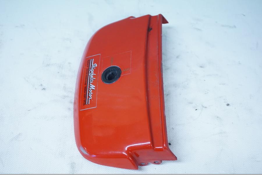 Baksidan på Bakvinge från en Ducati 750 SS -1995 motorcykel.