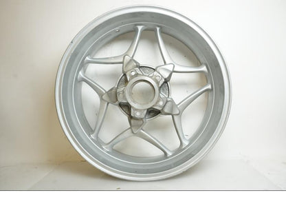 Framsidan på Fälg från en BMW R 1200 R -2009 motorcykel.