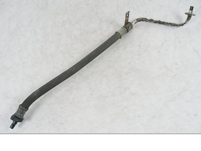 Framsidan på Oljekylrör från en Honda CBR 1100 XX -1999 motorcykel.