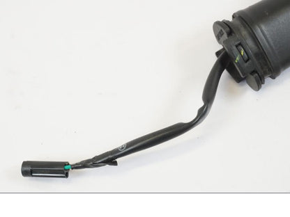 Snett uppifrån på Blinkers från en Yamaha MT-07 -2016 motorcykel.