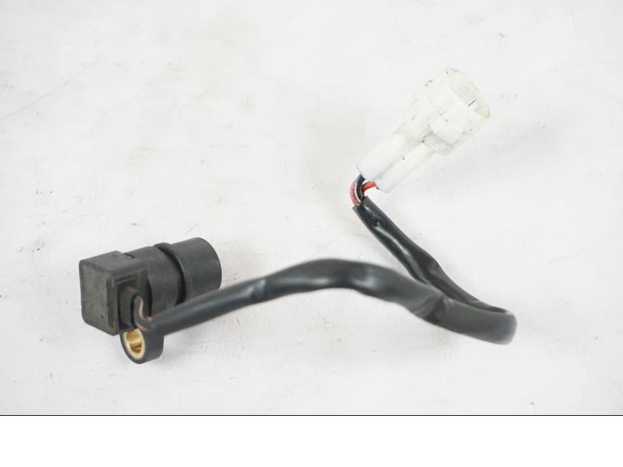 Vänster sida på Hastighetsgivare från en Yamaha XVS 1100 -2004 motorcykel.