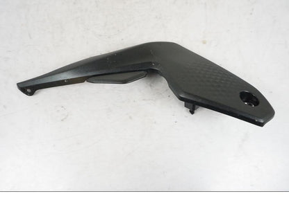 Höger sida på Sidopanel från en Yamaha MT-07 -2023 motorcykel.