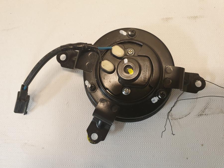 Baksidan på Vattenkylfläkt från en Kawasaki Z 125 -2019 motorcykel.