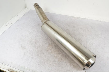 Framsidan på Ljuddämpare från en Honda CBR 1100 XX -2000 motorcykel.