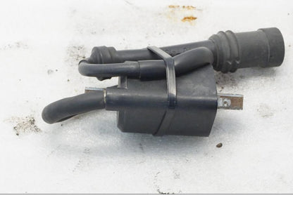 Framsidan på Tändspole från en Yamaha XVS 650 -1999 motorcykel.