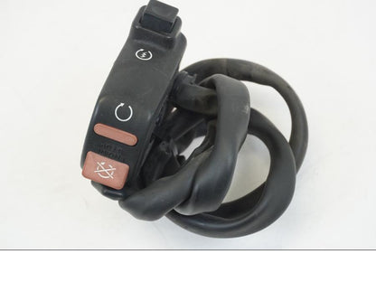 Framsidan på Styrelreglage från en Honda XL 1000 V -1999 motorcykel.