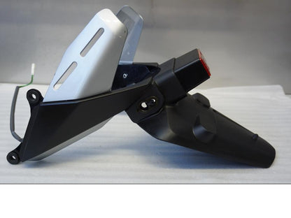 Höger sida på Skylthållare från en Honda CBR 600 RR -2004 motorcykel.