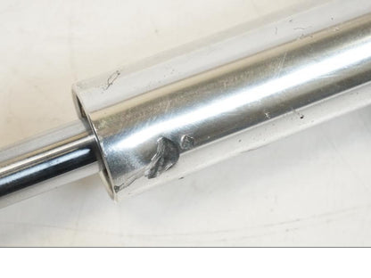 Extrabild2 på Styrdämpare från en Aprilia Tuono V4R -2011 motorcykel.