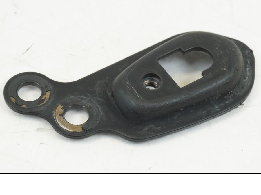 Baksidan på Blinkersfäste från en Yamaha WR 125 -2011 motorcykel.