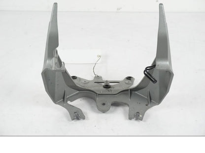 Höger sida på Strålkastarfäste från en MV Agusta Dragster -2014 motorcykel.