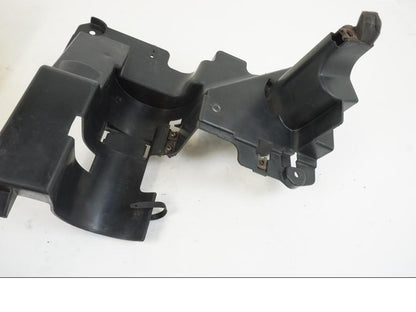 Höger sida på Verktygslåda från en Yamaha XVS 1100 -2004 motorcykel.