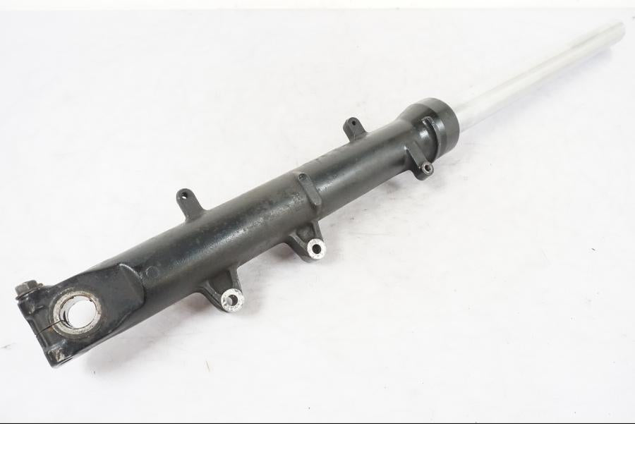 Framsidan på Gaffelben från en Honda CBR 1000 F -1989 motorcykel.