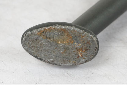 Baksidan på Sidostöd från en Kawasaki Z 900 -2019 motorcykel.