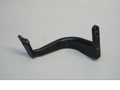 Baksidan på Fotplattefäste från en H-D Touring Road King Classic FLHRCI -2008 motorcykel.