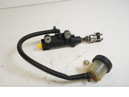 Framsidan på Bromshuvudcylinder från en Husqvarna SM 500 -2006 motorcykel.