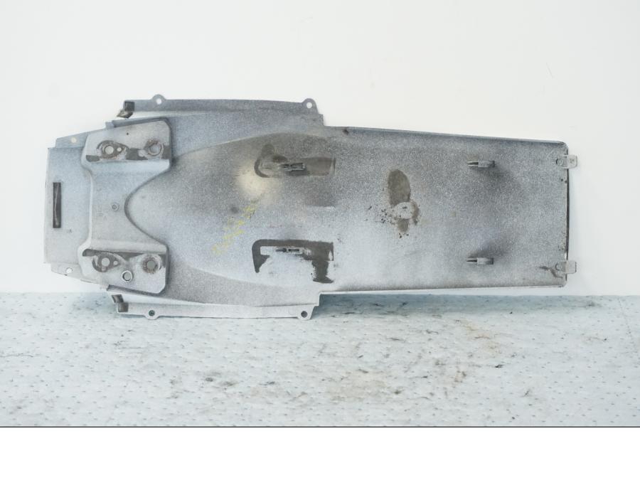 Höger sida på Undertail från en Suzuki GSX-R 1000 -2008 motorcykel.