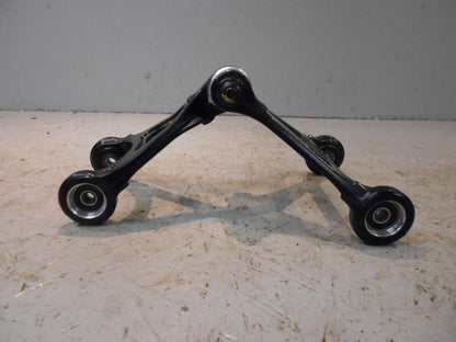 Framsidan på Länkage från en BMW K 1300 R -2009 motorcykel.