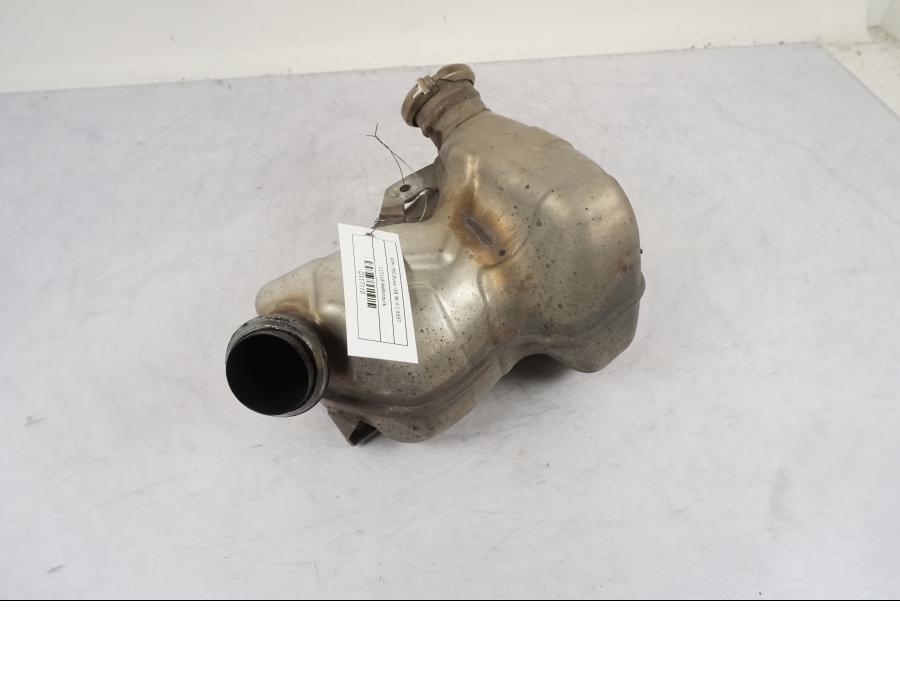 Baksidan på Mellanburk från en KTM 790 Duke -2018 motorcykel.