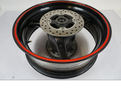 Extrabild4 på Fälg från en Honda CBR 1000 RR -2007 motorcykel.