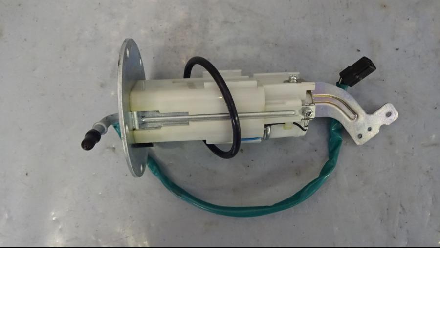 Framsidan på Bensinpump insprut från en Kawasaki Z 1000 -2018 motorcykel.