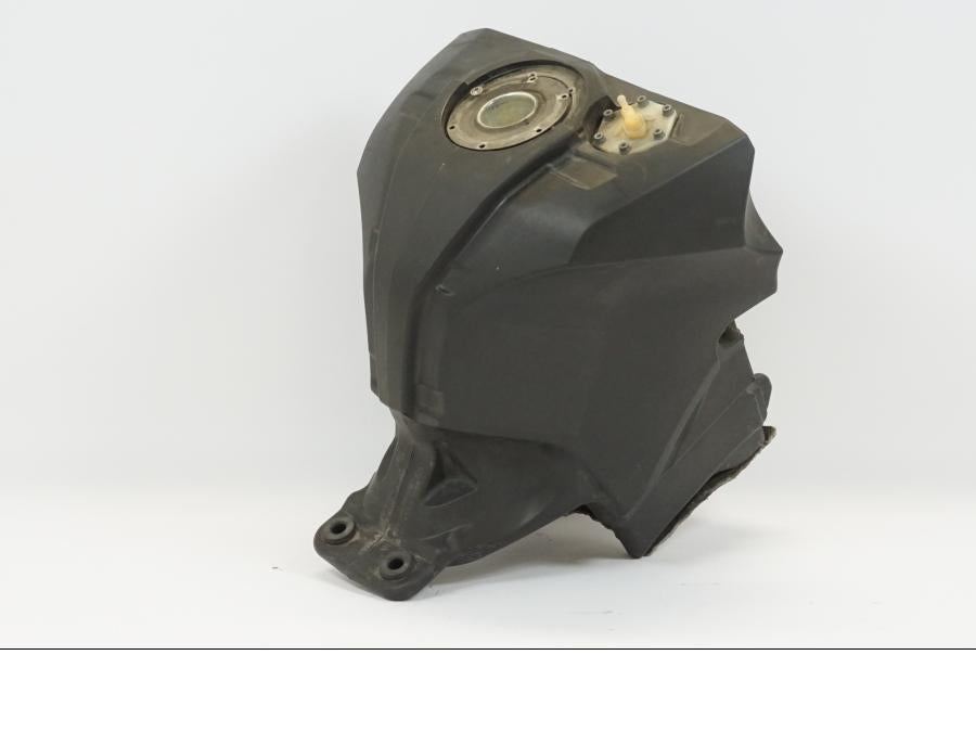 Baksidan på Bensintank från en BMW K 1200 S -2006 motorcykel.