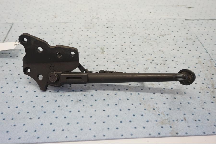 Framsidan på Sidostöd från en Kawasaki Z 650 ABS -2020 motorcykel.