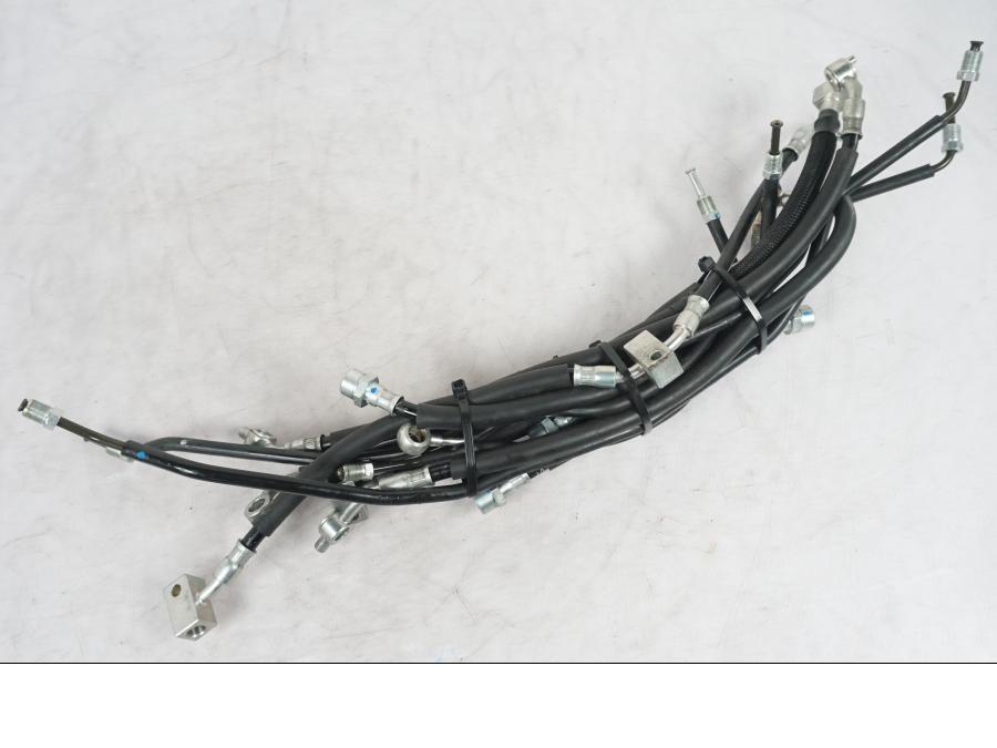 Extrabild3 på Bromsledning från en Kawasaki GTR 1400 -2008 motorcykel.