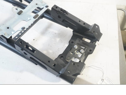 Framsidan på Bakram från en Yamaha FZ-8 -2011 motorcykel.