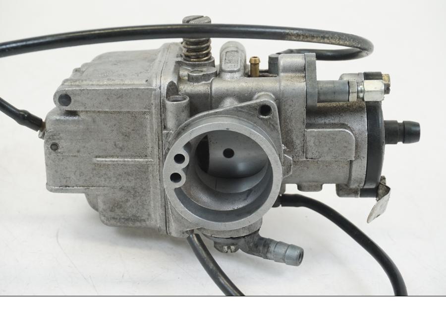 Höger sida på Förgasare från en Honda NSR 125 -1991 motorcykel.