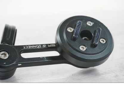 Baksidan på GPS/Mobilhållare från en Kawasaki ZZ-R 1400 -2009 motorcykel.