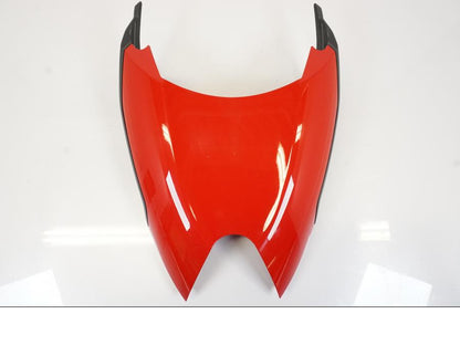 Höger sida på Undertail från en Triumph Trident -2021 motorcykel.